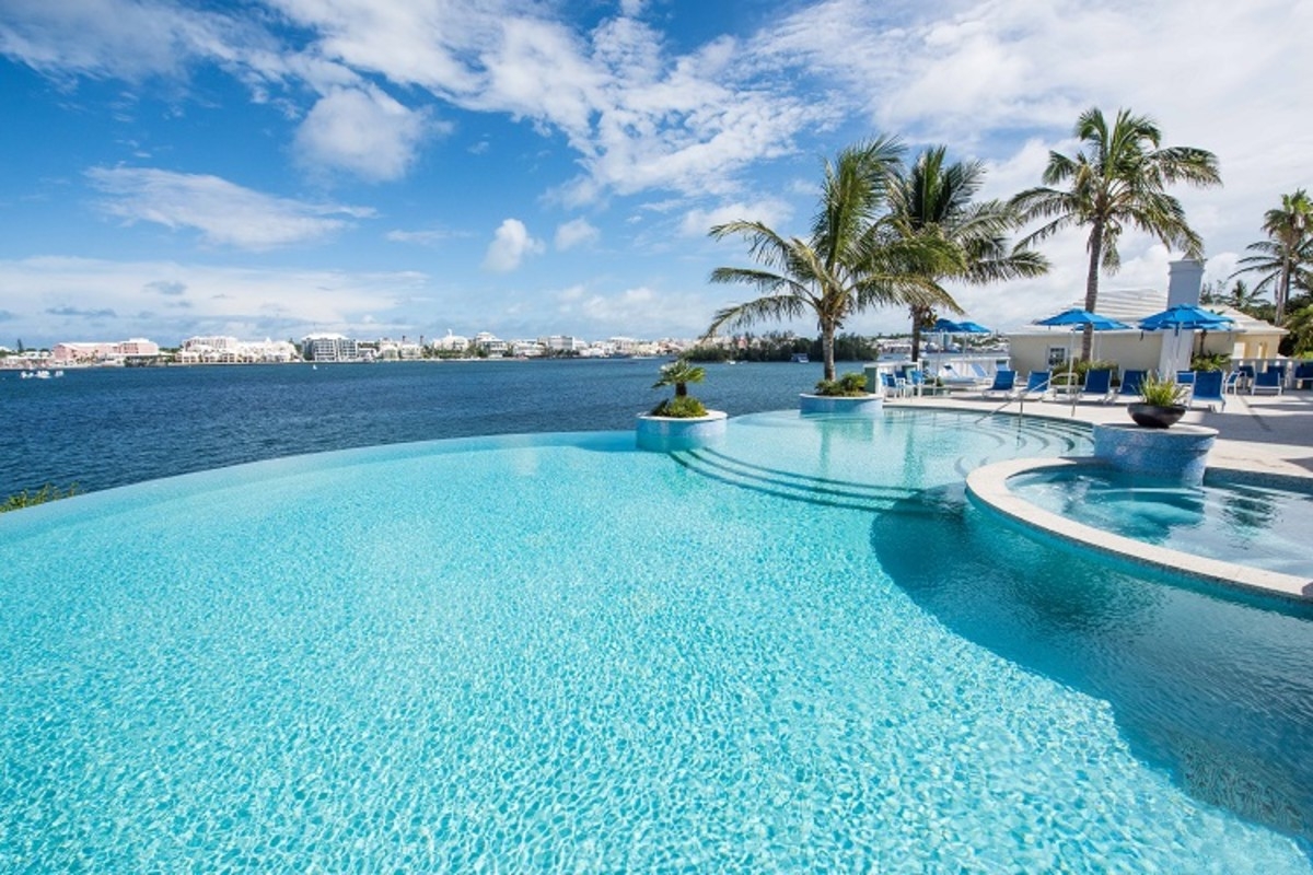 Newstead Belmont Hills Golf Resort & Spa – Newstead Infinity Pool Overlooking Bermuda's Great Sound