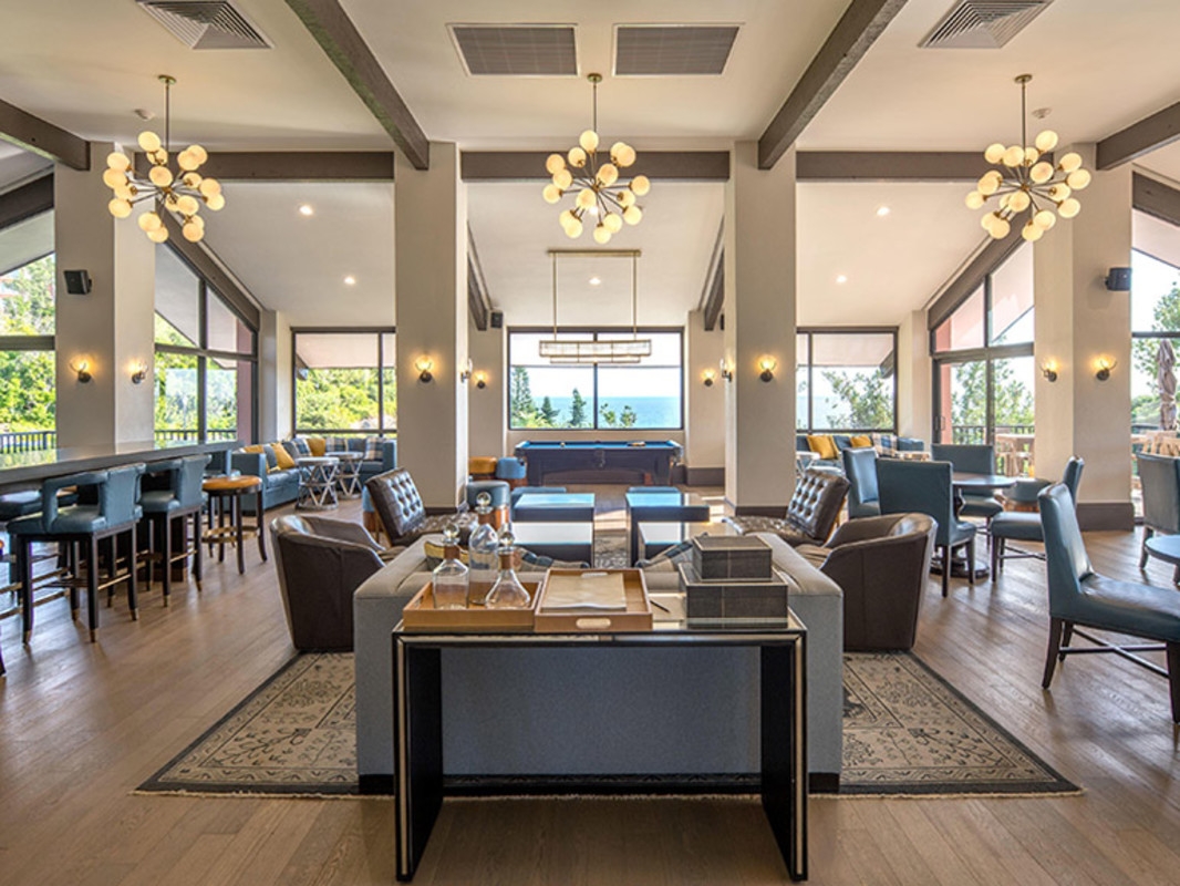 Boundary Sports Bar and Grille – Boundary Sports Bar With Golf Course & Ocean Views