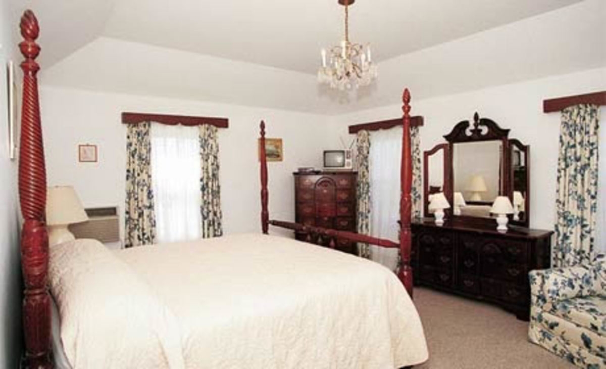 The Greene's Guest House – Greene-rooms1.jpg